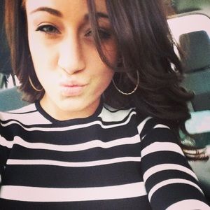 Meet your Posher, Camille